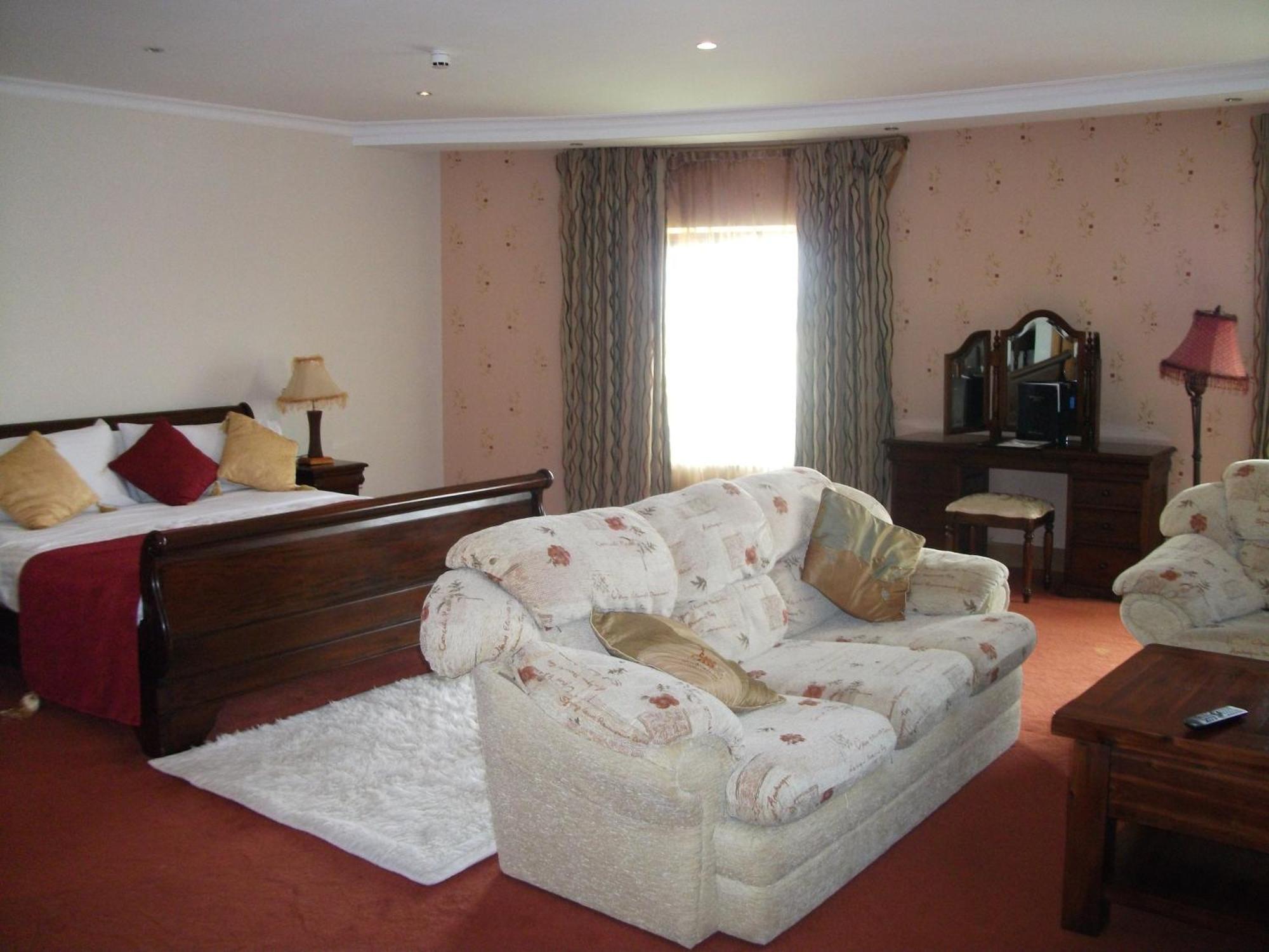 Broadhaven Bay Hotel 벨물릿 외부 사진