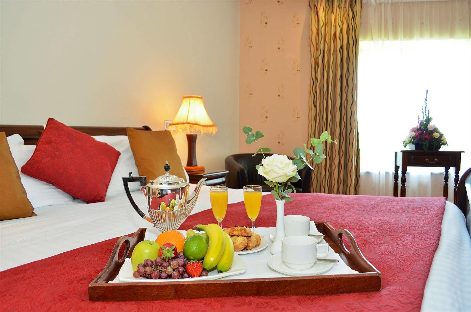 Broadhaven Bay Hotel 벨물릿 외부 사진